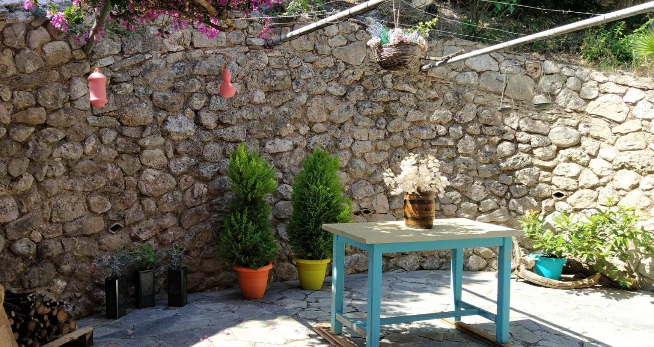 Ferienwohnung Kontos Mansion Benitses  Exterior foto