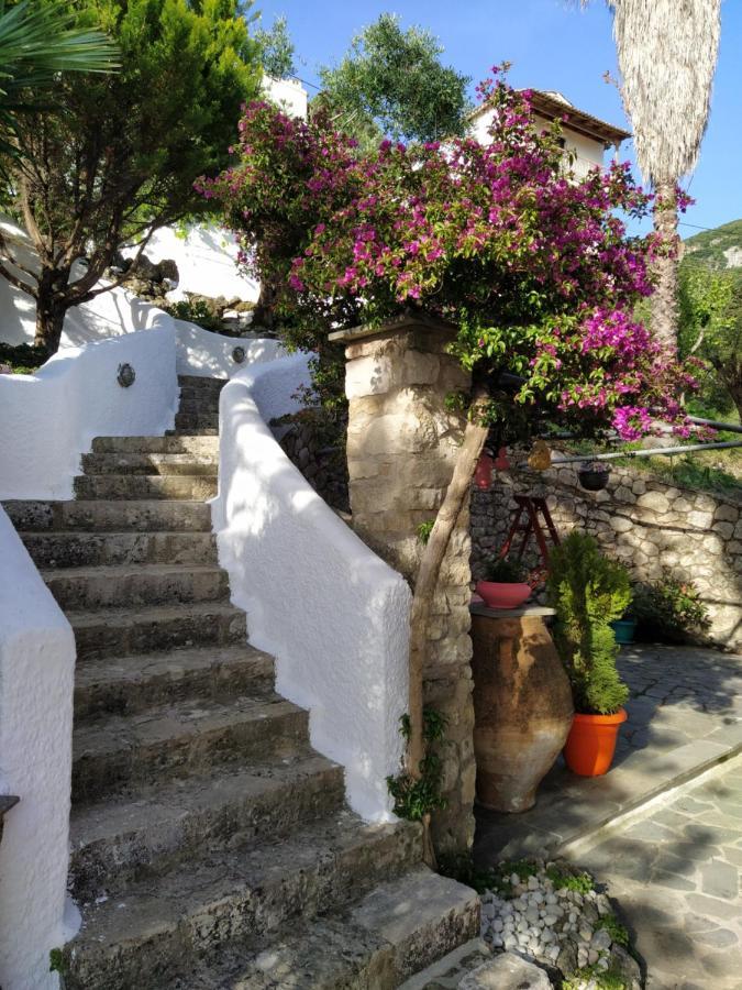 Ferienwohnung Kontos Mansion Benitses  Exterior foto